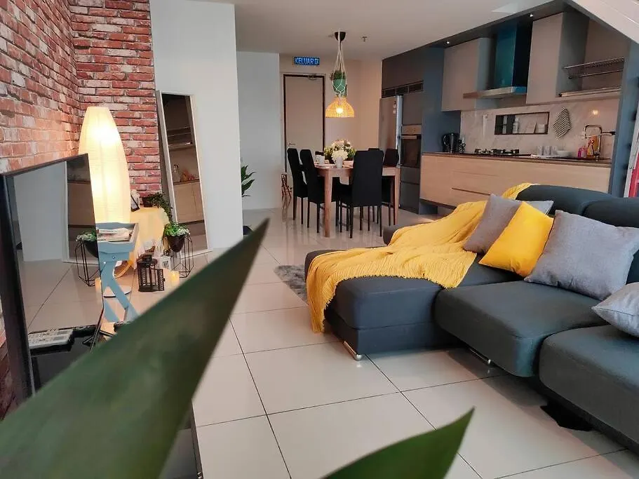 New! Spacious 3Br Luxury Stay At Sunrise Gurney Georgetown George Town